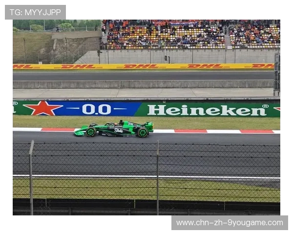 F1车手惊险超车成赛季高光瞬间